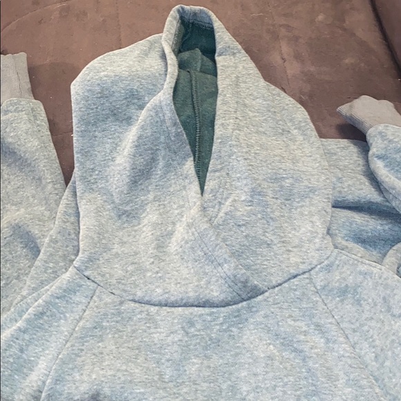 !•SOLD•! Green raglan hoodie - Picture 9 of 10